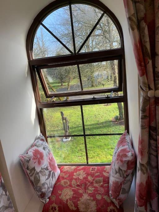 Cut Limestone Apartment Riverside Lodge カーロー エクステリア 写真